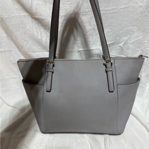 Michael Kors gray  shoulder bag - Picture 2 of 2